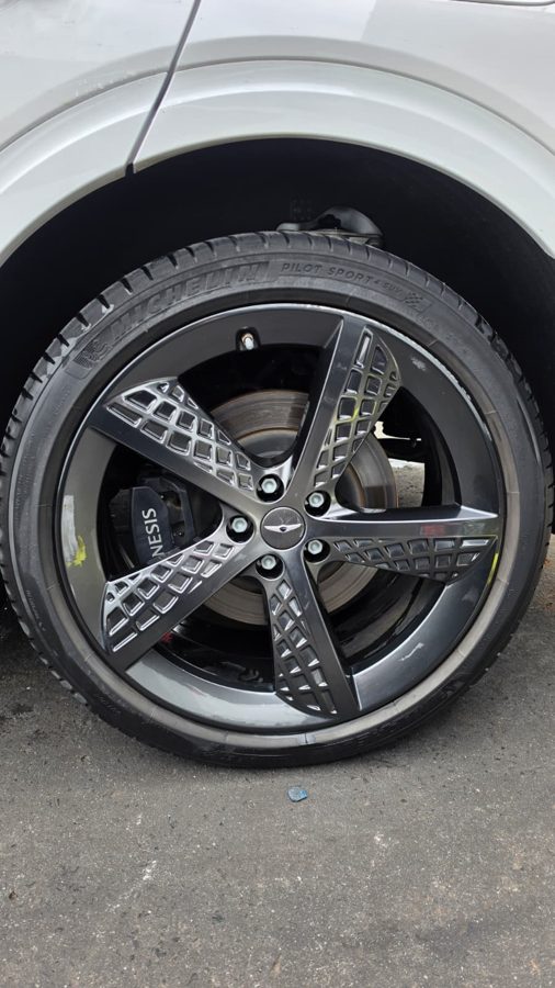 Restored diamond-cut alloy wheel